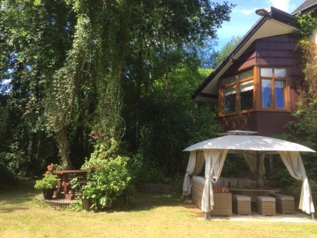 Luxury Suite In Quiet Countryside Location สวอนซี ภายนอก รูปภาพ